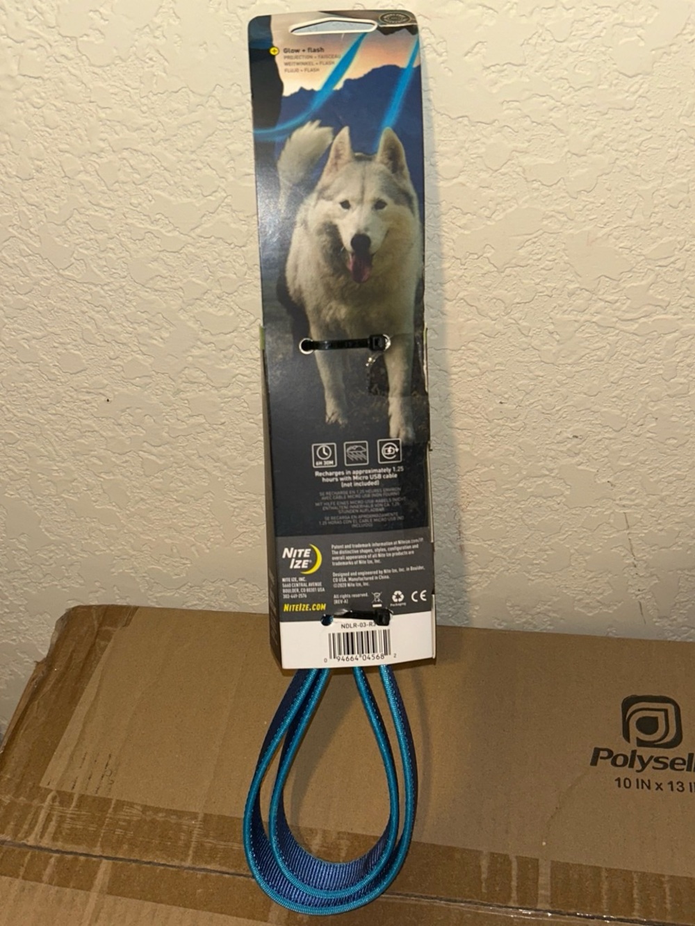 Blue Rechargeable LED Dog Leash - Picture 3 of 3